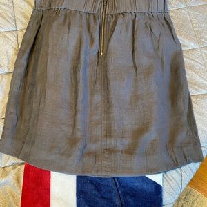 Ann Taylor loft mini skirt elastic waist band gold zipper 77% rayon